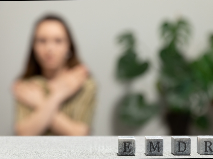 Claire de Loye psychologue article sur l'efficacité de la psychothérapie EMDR à distance